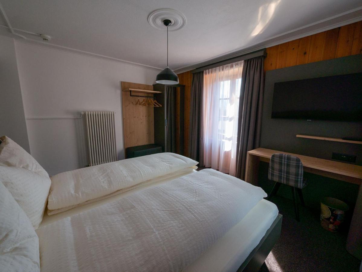 Hotel Restaurant Raetia Filisur Eksteriør billede